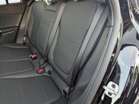 New 2025 Mercedes-Benz GLC 350e 4MATIC image 13