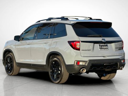 Used 2025 Honda Passport Black Edition image 13