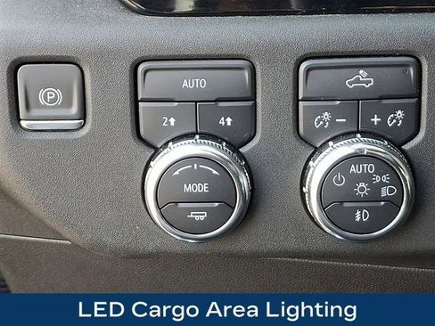 Used 2024 GMC Sierra 1500 Elevation image 29