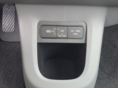 New 2025 Hyundai Ioniq 5 SE AWD/4WD image 24