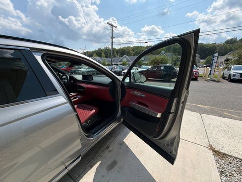 Used 2025 Genesis GV70 3.5T Sport w/ Sport Advanced Package AWD/4WD image 53