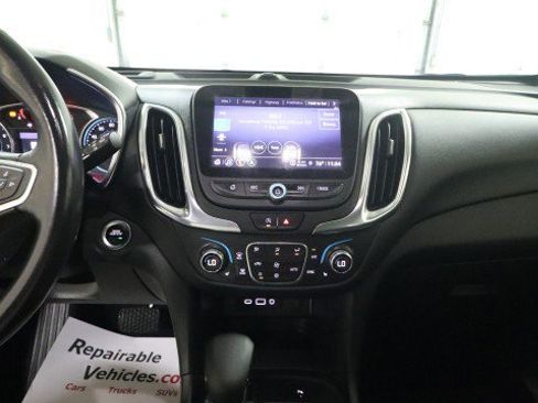 Used 2022 Chevrolet Equinox LT AWD/4WD image 12