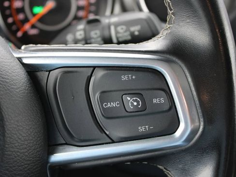 Used 2020 Jeep Wrangler Unlimited Sahara AWD/4WD image 34