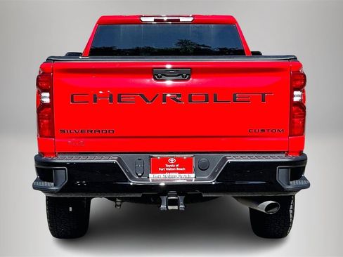 Used 2025 Chevrolet Silverado 2500 Custom w/ Custom Convenience Package image 6