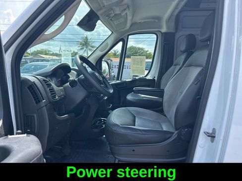 Used 2025 RAM ProMaster 2500 w/ Convenience Group FWD image 11