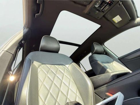 Used 2024 Volkswagen Atlas Cross Sport SEL Premium R-Line AWD/4WD image 30