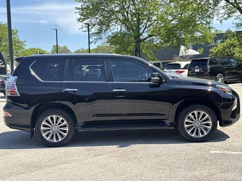Certified 2023 Lexus GX 460 Luxury w/ Accessory Package AWD/4WD image 4