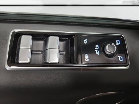 Used 2021 Land Rover Range Rover Sport HST AWD/4WD image 28