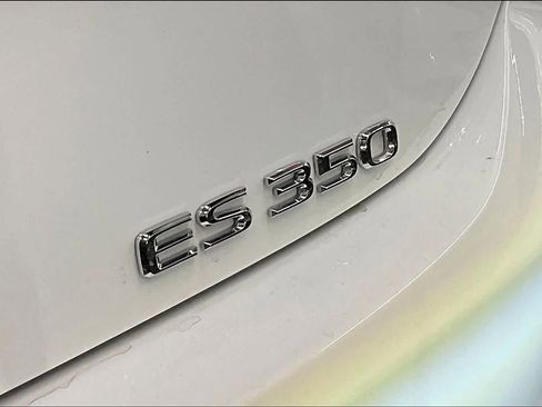 Used 2024 Lexus ES 350 F Sport w/ Accessory Package (Z1) FWD image 10