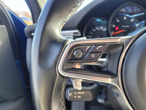 Used 2018 Porsche Macan Base image 21