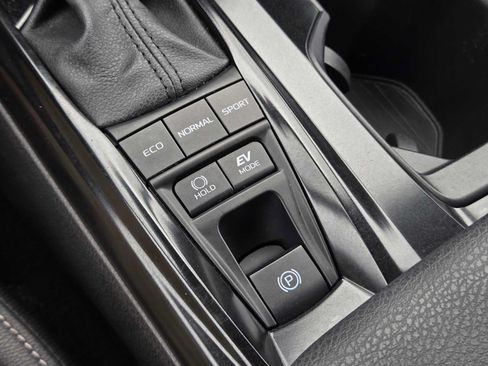 Certified 2025 Toyota Camry SE FWD image 32