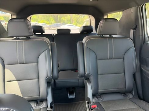 New 2026 Chevrolet Traverse High Country w/ LPO, Floor Liner Package FWD image 13
