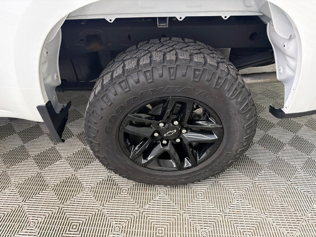 Used 2020 Chevrolet Silverado 1500 Custom Trail Boss w/ Custom Convenience Package AWD/4WD image 19