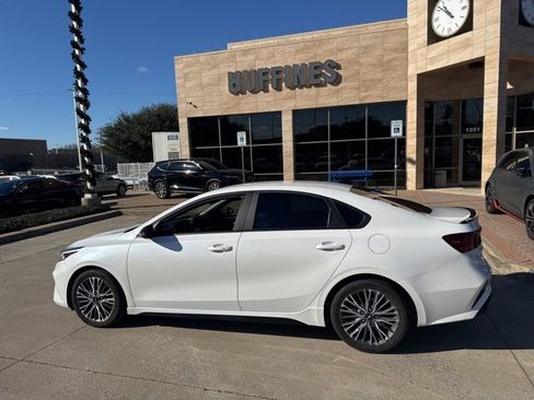 Certified 2022 Kia Forte GT-Line w/ GT-Line Technology Package image 2