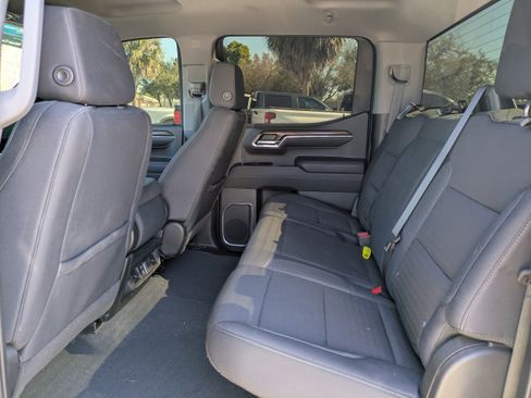 Used 2023 Chevrolet Silverado 1500 LT AWD/4WD image 13