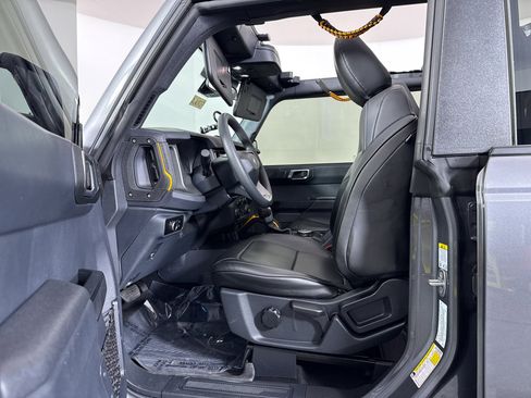 Used 2025 Ford Bronco 4-Door AWD/4WD image 8