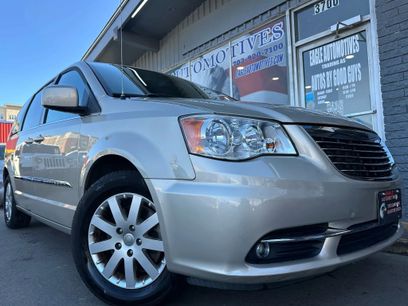 Used 2016 Chrysler Town & Country Touring