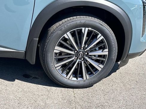 New 2026 Nissan Pathfinder Platinum w/ Lighting Package AWD/4WD image 9
