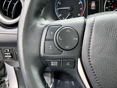 Used 2017 Toyota RAV4 XLE image 21