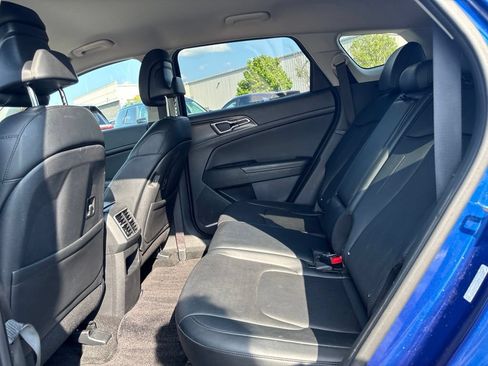 Used 2024 Kia Sportage EX FWD image 12
