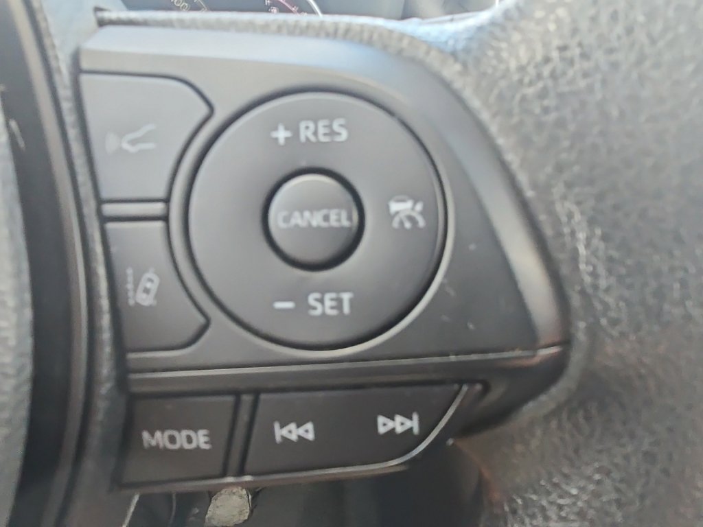 Used 2025 Toyota RAV4 XLE AWD/4WD image 31