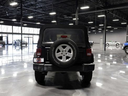 Used 2017 Jeep Wrangler Unlimited Sport w/ Quick Order Package 24S AWD/4WD image 6
