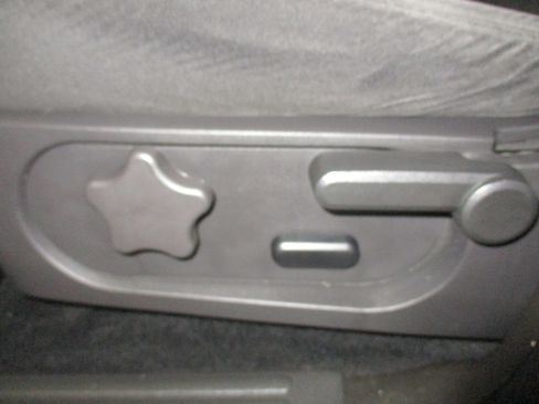 Used 2010 Ford Explorer XLT image 16