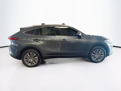 Used 2024 Toyota Venza XLE AWD/4WD image 10
