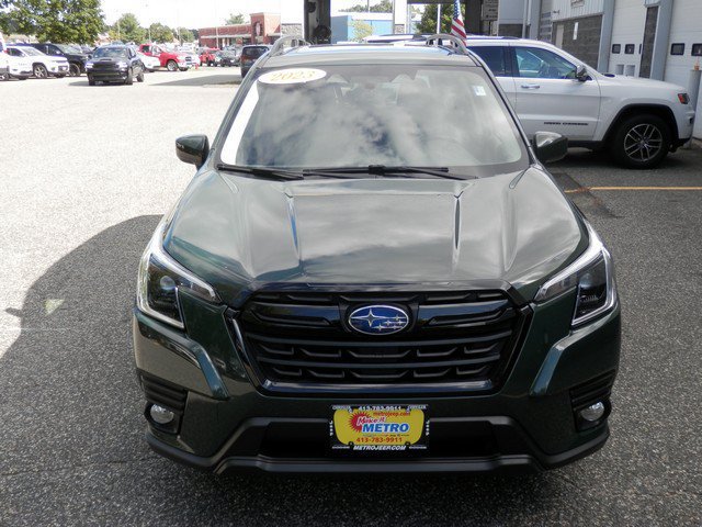 Used 2023 Subaru Forester Premium AWD/4WD image 3
