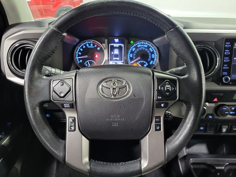 Used 2021 Toyota Tacoma SR5 w/ Technology Package AWD/4WD image 16