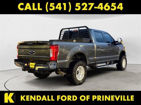 Used 2019 Ford F250 Lariat w/ Lariat Value Package image 5