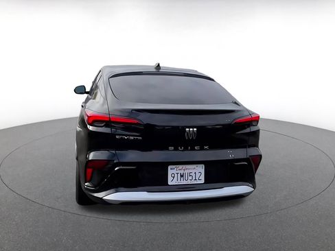 Used 2025 Buick Envista Sport Touring image 12