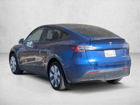 Used 2023 Tesla Model Y Long Range image 7