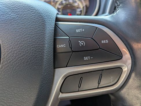 Used 2021 Jeep Cherokee Latitude Plus image 16