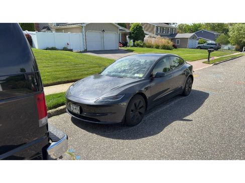 Used 2025 Tesla Model 3 Long Range AWD/4WD image 1