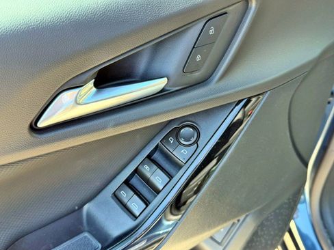 New 2026 Chevrolet Equinox LT w/ Convenience Package II image 11