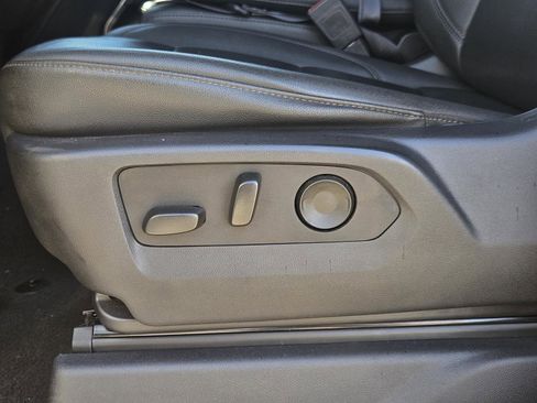 Used 2024 GMC Sierra 1500 SLT image 27