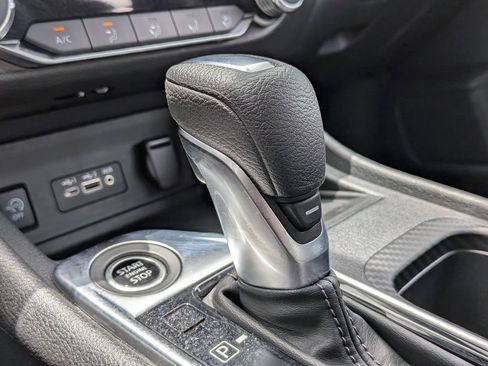 Used 2025 Nissan Sentra SV FWD image 18