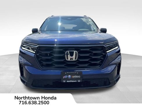 New 2025 Honda Pilot Sport image 3