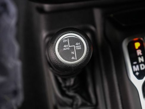 Used 2022 Jeep Wrangler Unlimited Sport AWD/4WD image 21