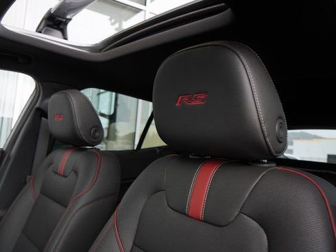 New 2026 Chevrolet Trax RS w/ Sunroof Package image 25