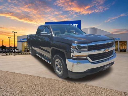 Used 2018 Chevrolet Silverado 1500 W/T w/ WT Convenience Package RWD image 8
