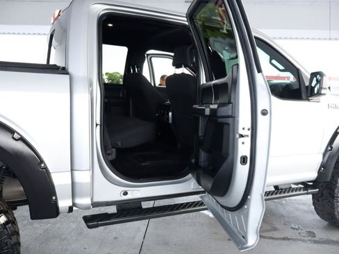 Used 2019 Ford F150 XLT w/ Equipment Group 302A Luxury AWD/4WD image 36