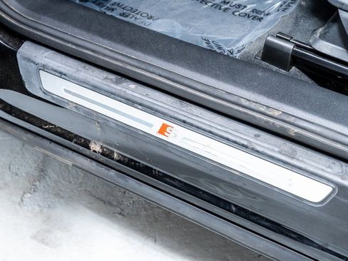 Used 2021 Audi Q5 e Premium Plus w/ Premium Plus Package image 25