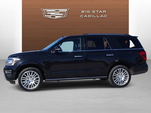 Used 2024 Ford Expedition Limited image 2