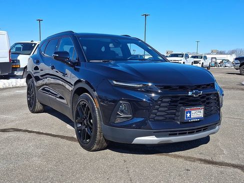 Used 2021 Chevrolet Blazer LT image 2