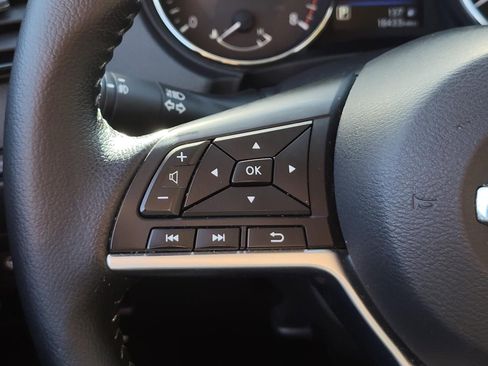 Certified 2022 Nissan Rogue Sport SV w/ Technology Package image 29