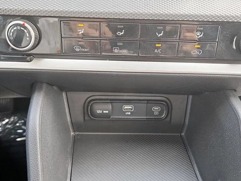 Used 2025 Kia Sportage LX AWD/4WD image 26