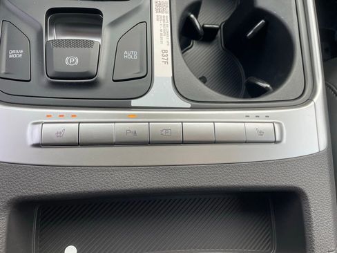 New 2026 Kia Carnival FWD image 19