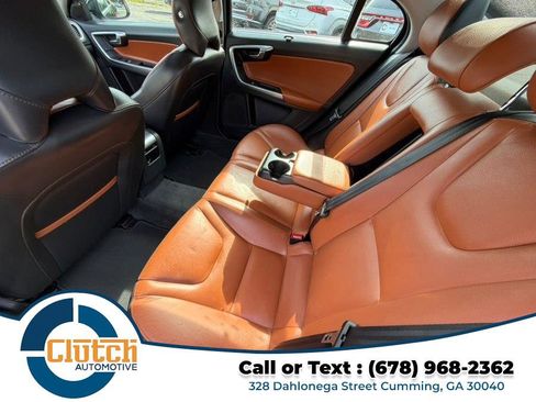 Used 2017 Volvo S60 T5 Inscription image 18